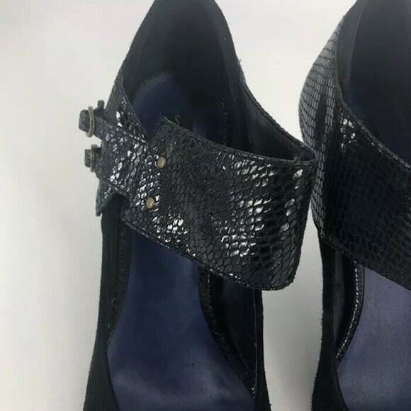 Steve by Steve Madden black heels. Suede And Snakeskin. Size 8 - Picture 2 of 7